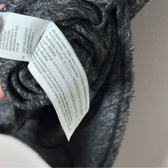 Hollister Women black must have collection shirt size small - Picture 5 of 8